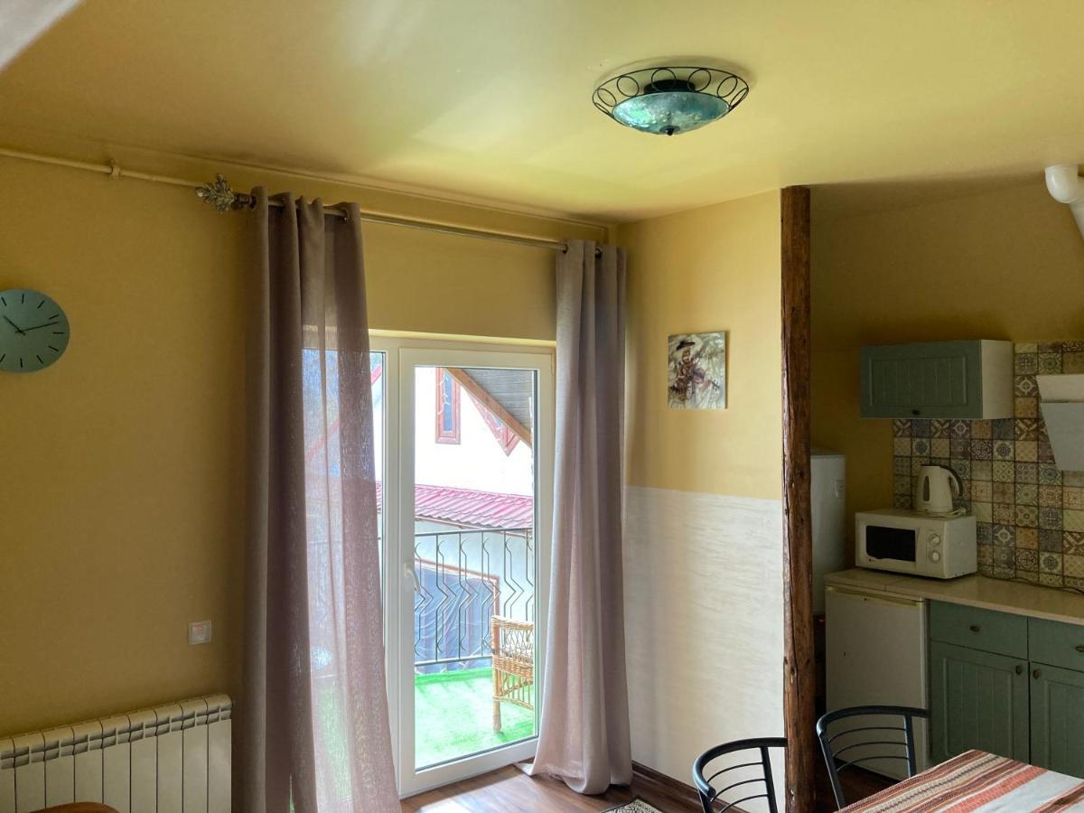 Adelis Hotel Jaremtsje Buitenkant foto